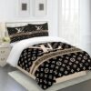 Fashion Logo Limited Luxury Brand Bedding Set Home Decor   LVT00096