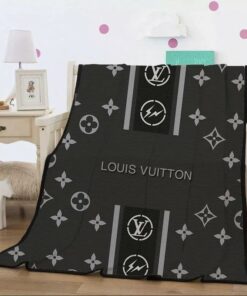 Dark Fashion Luxury Brand Blanket Fleece Comfortable Blanket LVT00131