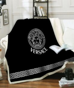 Black Fashion Logo Luxury Brand Premium Blanket Fleece Home Decor LVT00256