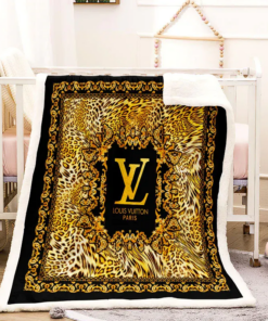 Golden Logo Luxury Brand Premium Blanket Fleece Home Decor LVT01011