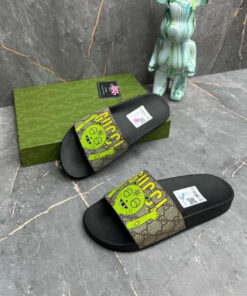 Limited Edition Unisex Slippers PEA345875
