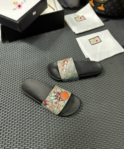 Limited Edition Unisex Slippers PEA345876