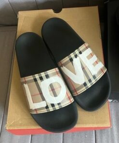 Limited Edition Unisex Slippers PEA346143